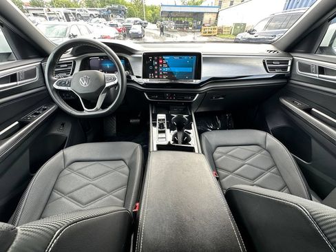 Used 2024 Volkswagen Atlas Cross Sport SE AWD/4WD image 24