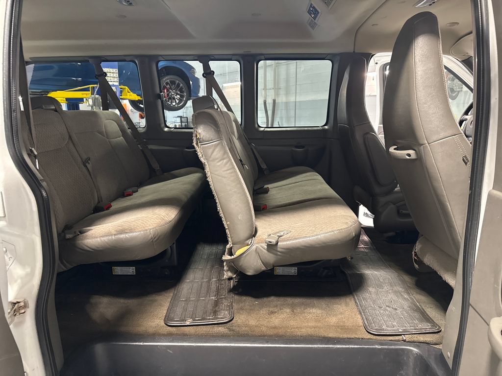 Used 2016 Chevrolet Express 2500 LT w/ LT Preferred Equipment Group RWD image 33