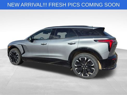 Certified 2025 Chevrolet Blazer EV RS image 4