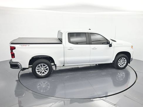 Used 2024 Chevrolet Silverado 1500 LT AWD/4WD image 32