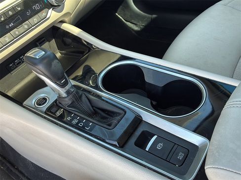 Used 2020 Nissan Altima 2.5 SV image 33