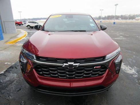 Certified 2024 Chevrolet Trax RS w/ Driver Confidence Package image 8