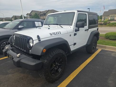 Used 2016 Jeep Wrangler Sport AWD/4WD image 3