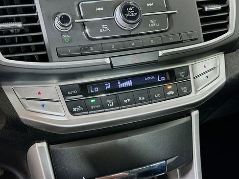Used 2014 Honda Accord LX image 21