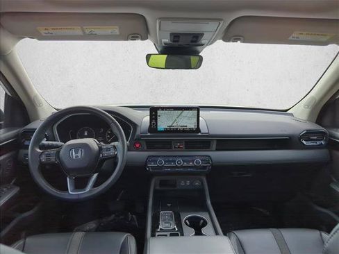 Used 2023 Honda Pilot Touring image 21