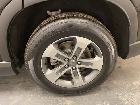 Used 2025 Honda Pilot EX-L image 28