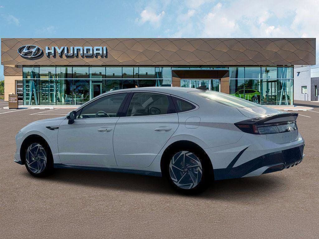 New 2026 Hyundai Sonata SEL FWD image 4
