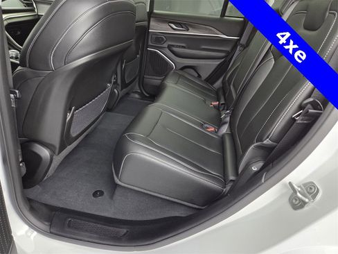 Used 2023 Jeep Grand Cherokee 4WD 4xe image 25