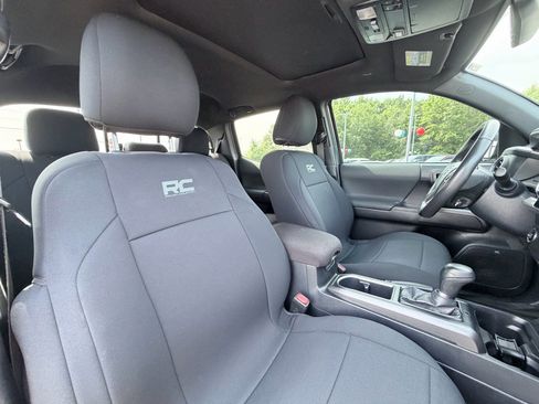 Used 2020 Toyota Tacoma TRD Sport w/ TRD Premium Sport Package RWD image 26