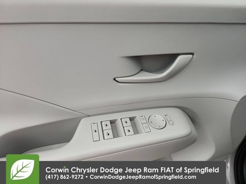Used 2025 Hyundai Kona SEL AWD/4WD image 20