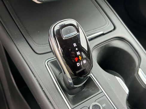 Certified 2023 Cadillac XT4 Luxury w/ Cold Weather Package image 15