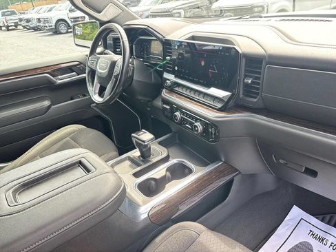Used 2022 GMC Sierra 1500 Elevation w/ X31 Off-Road Package AWD/4WD image 14