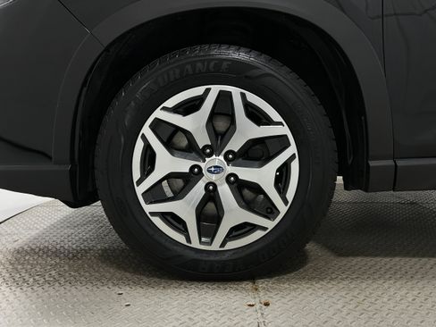 Used 2020 Subaru Forester Premium AWD/4WD image 36
