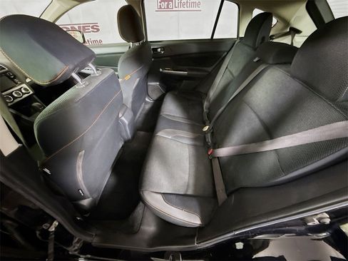 Used 2017 Subaru Crosstrek 2.0i Premium image 24