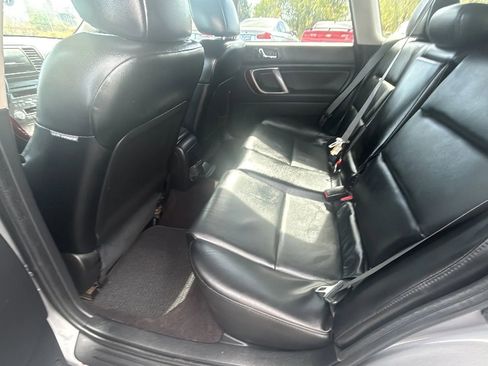 Used 2009 Subaru Outback 2.5i Limited image 16