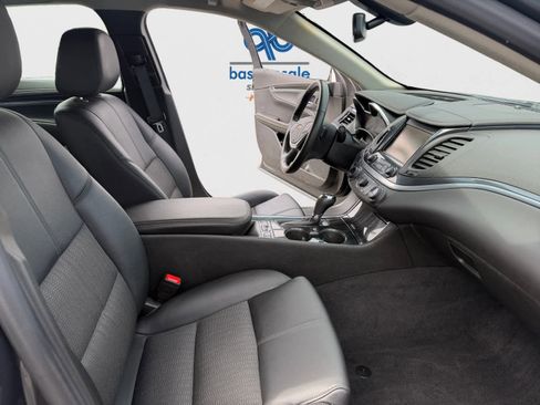 Used 2019 Chevrolet Impala LT w/ LT Convenience Package FWD image 18