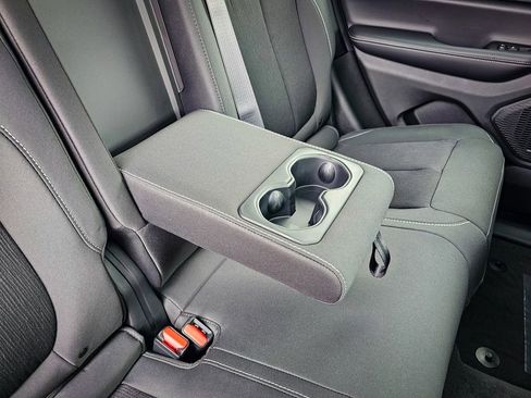 New 2025 Jeep Grand Cherokee Laredo X w/ Luxury Tech Group I image 38