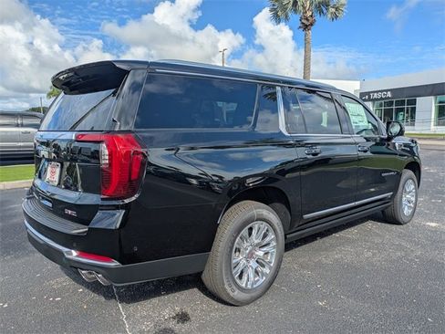 New 2025 GMC Yukon XL Denali w/ Sun & Power Step Package image 4
