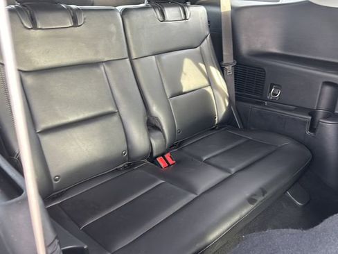 Used 2021 Ford Explorer Limited w/ Equipment Group 301A AWD/4WD image 14