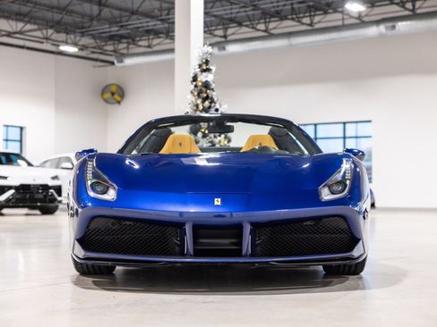 Used 2019 Ferrari 488 Spider image 2