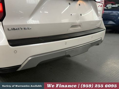 Used 2018 Ford Expedition Max Limited w/ Equipment Group 302A AWD/4WD image 14