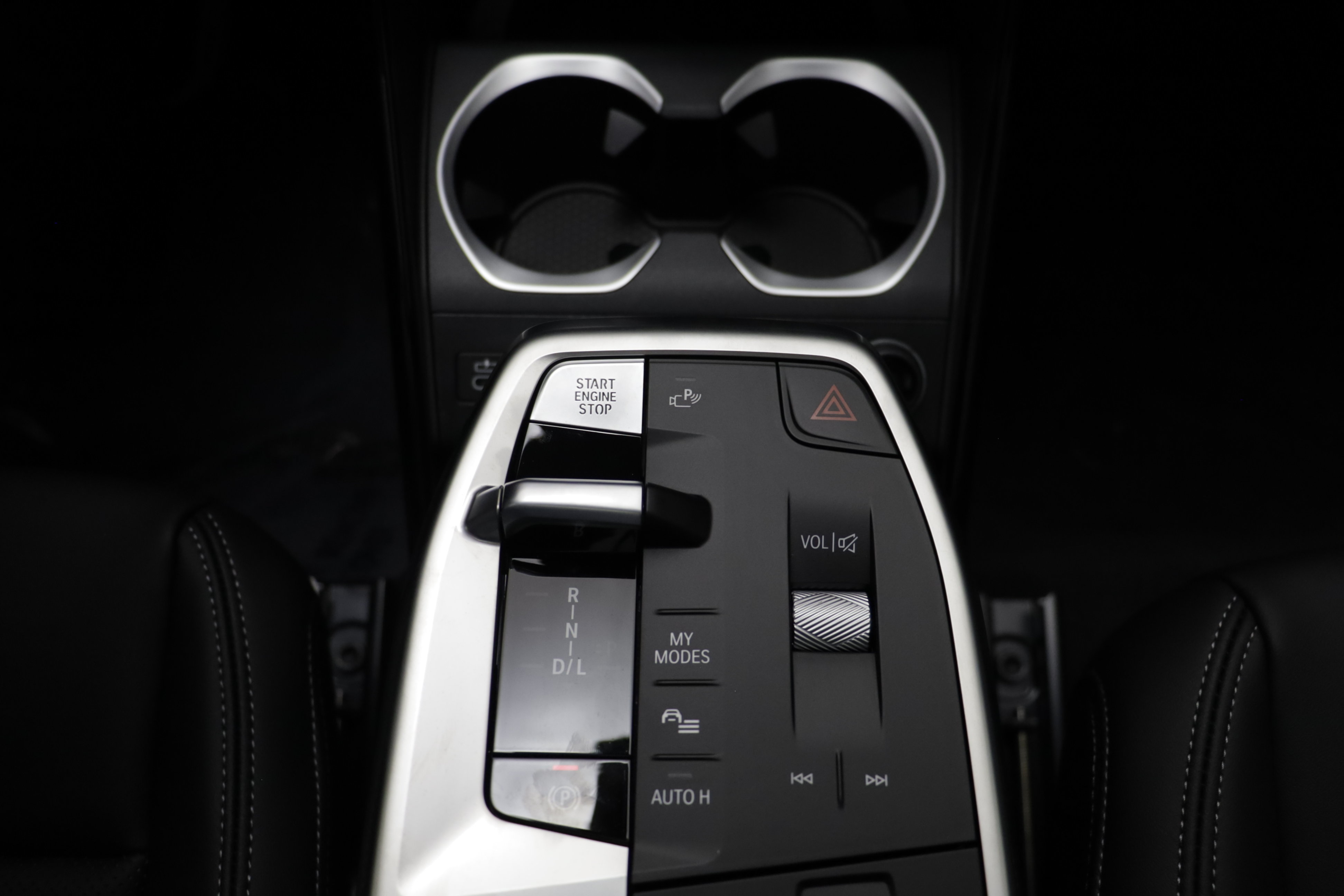 New 2027 BMW X1 xDrive28i AWD/4WD image 12