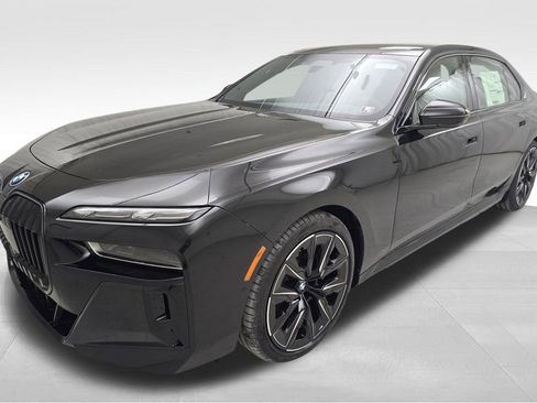 New 2026 BMW i7 xDrive60 w/ Executive Package image 5