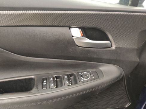 Used 2019 Hyundai Santa Fe SE FWD image 27