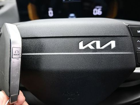 Used 2025 Kia K4 FWD image 42