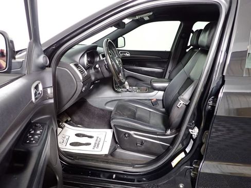 Used 2017 Jeep Grand Cherokee Altitude AWD/4WD image 23