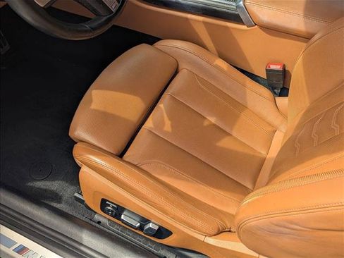 Used 2022 BMW M850i xDrive Convertible image 15