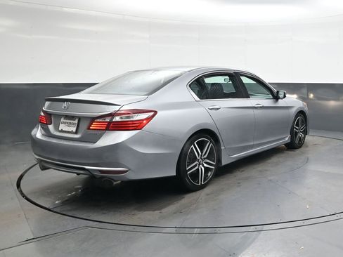 Used 2017 Honda Accord Sport image 4