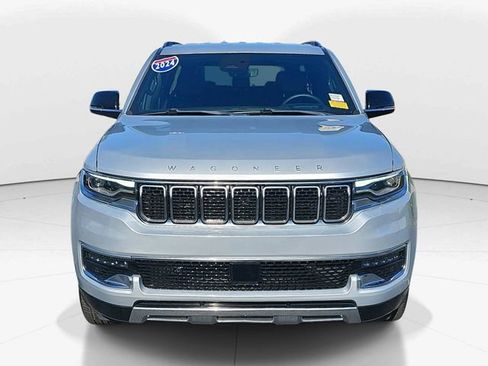 Used 2024 Jeep Wagoneer L Series III w/ Flexible Seating Group image 8