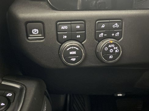 Used 2024 Chevrolet Silverado 1500 LTZ image 59