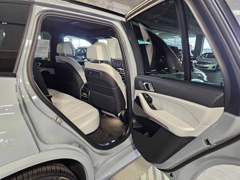 New 2026 BMW X5 xDrive40i w/ M Sport Package AWD/4WD image 39