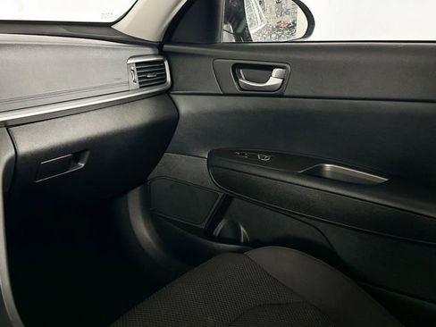 Used 2019 Kia Optima LX image 14