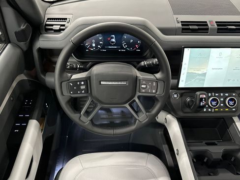 New 2026 Land Rover Defender 110 X-Dynamic SE image 26
