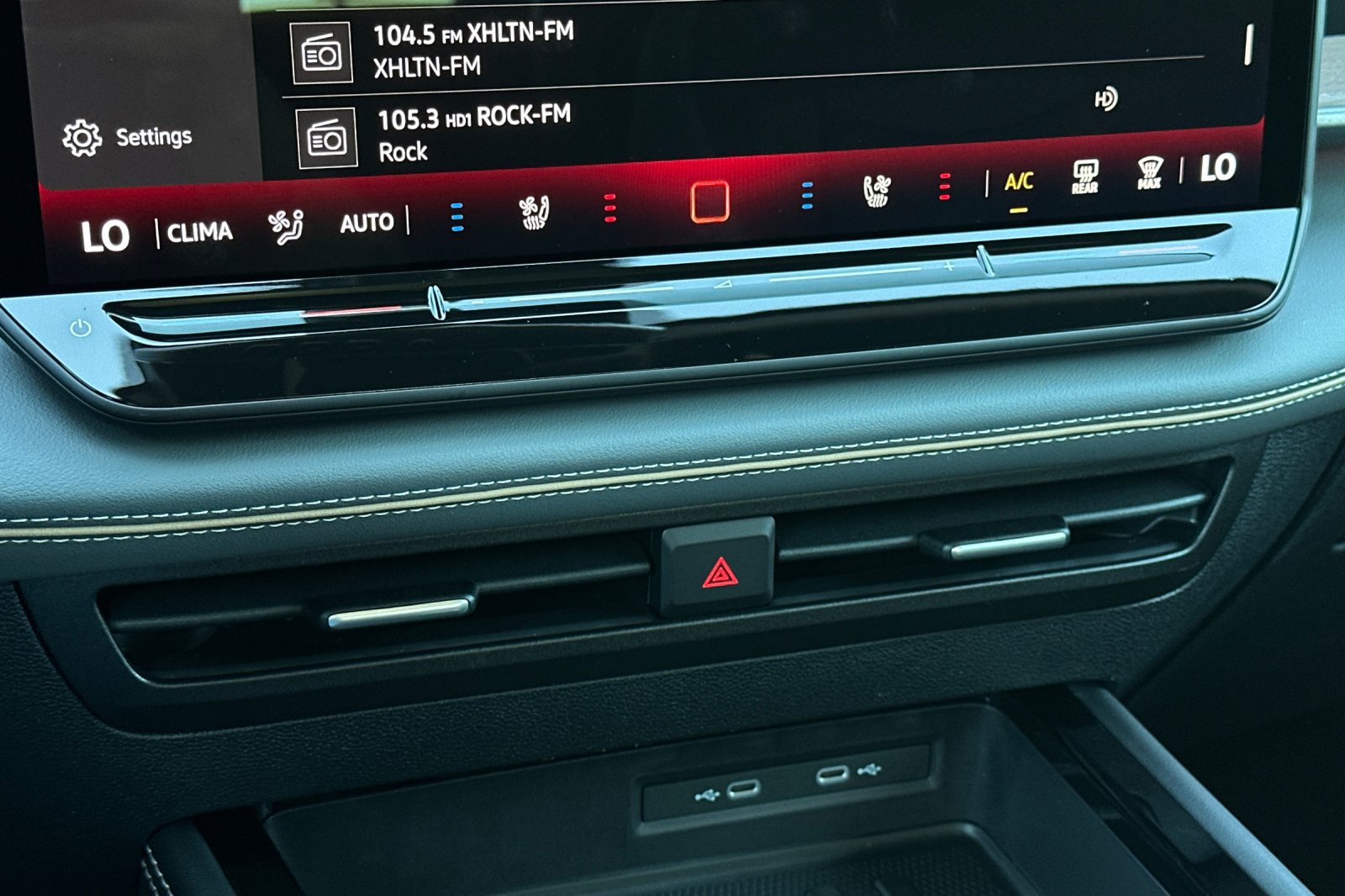 New 2027 Volkswagen Atlas SEL R-Line AWD/4WD image 21