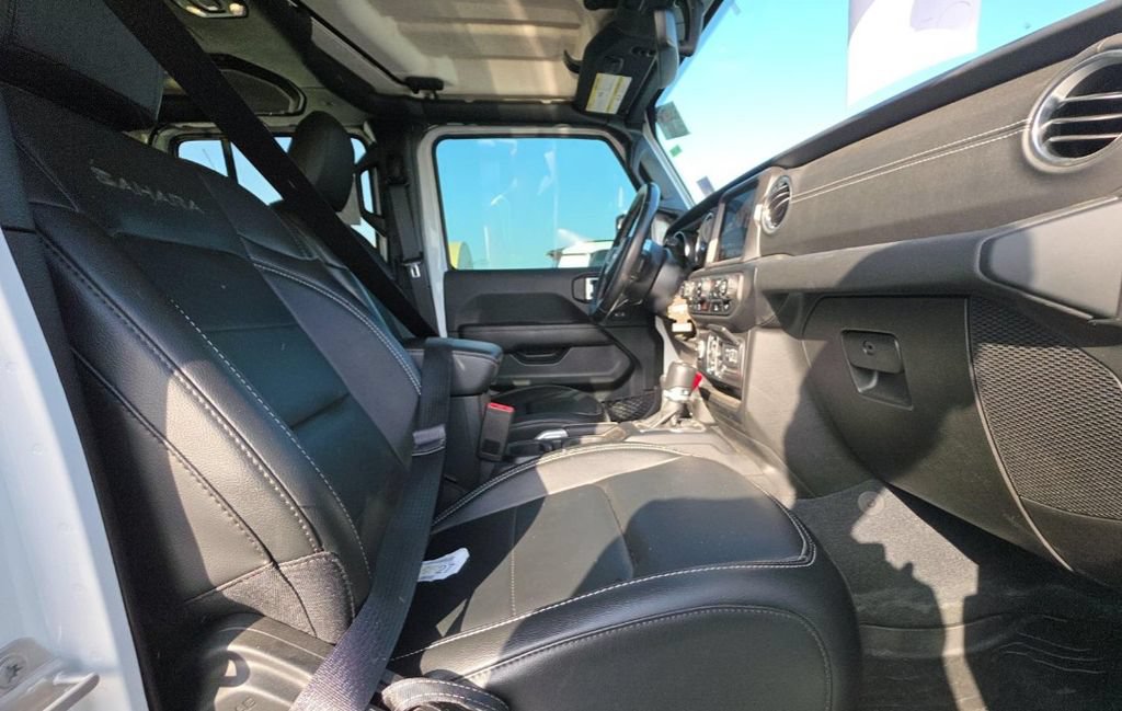 Used 2022 Jeep Wrangler Unlimited Sahara w/ Cold Weather Group AWD/4WD image 6