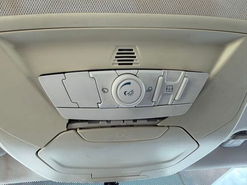 Used 2012 Ford Focus Titanium FWD image 15