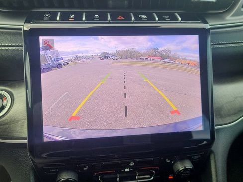 Used 2025 Jeep Grand Cherokee Limited image 11