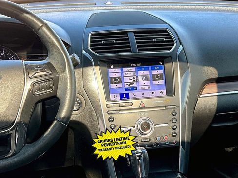 Used 2019 Ford Explorer Limited w/ Ford Safe & Smart Package image 8