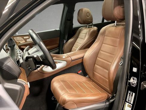 Used 2024 Mercedes-Benz GLS 450 4MATIC image 21