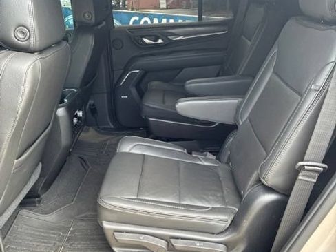 Used 2021 GMC Yukon Denali w/ Denali Premium Package AWD/4WD image 11