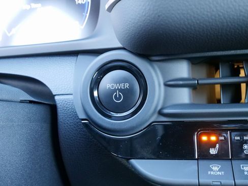 Used 2025 Toyota Crown Signia image 22