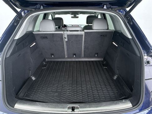 Used 2018 Audi Q5 Prestige w/ Prestige Package image 28