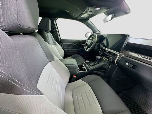 Used 2024 Toyota Tacoma TRD Sport w/ TRD Sport Upgrade Package image 26