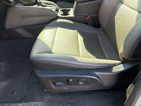 Used 2023 Chevrolet Colorado ZR2 w/ ZR2 Convenience Package III image 28