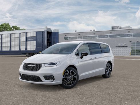 New 2026 Chrysler Pacifica Select image 1
