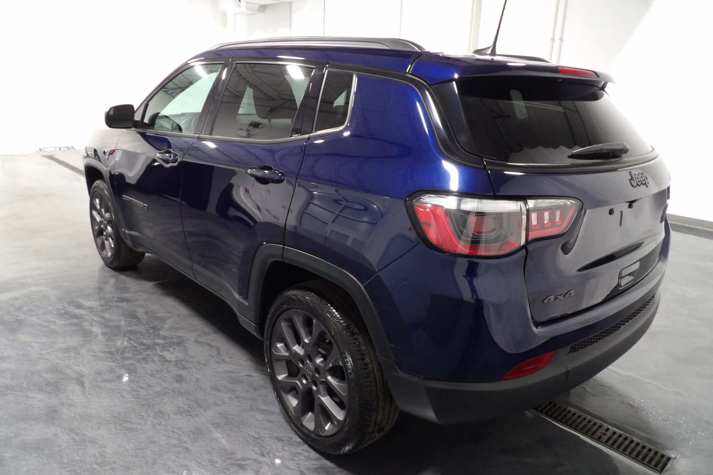 Used 2021 Jeep Compass Latitude AWD/4WD image 5